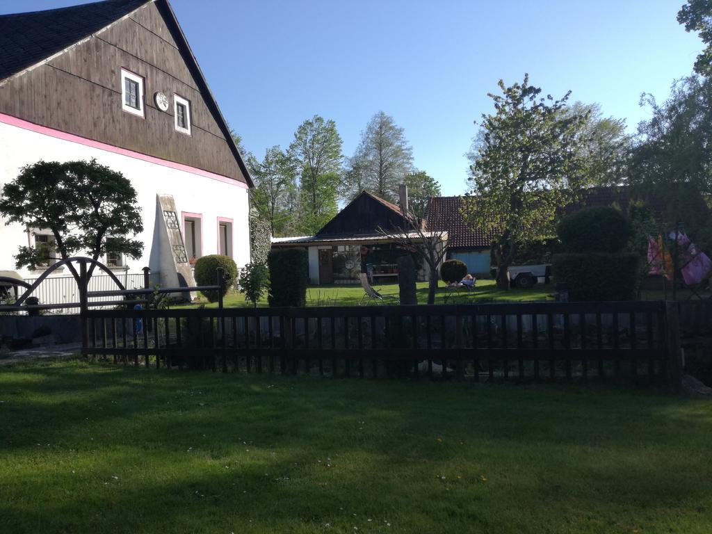 Apartman Ve Mlejne Nová Bystřice Extérieur photo